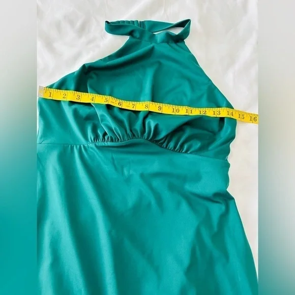 Elegant Green Midi Dress - Picture 7 of 15